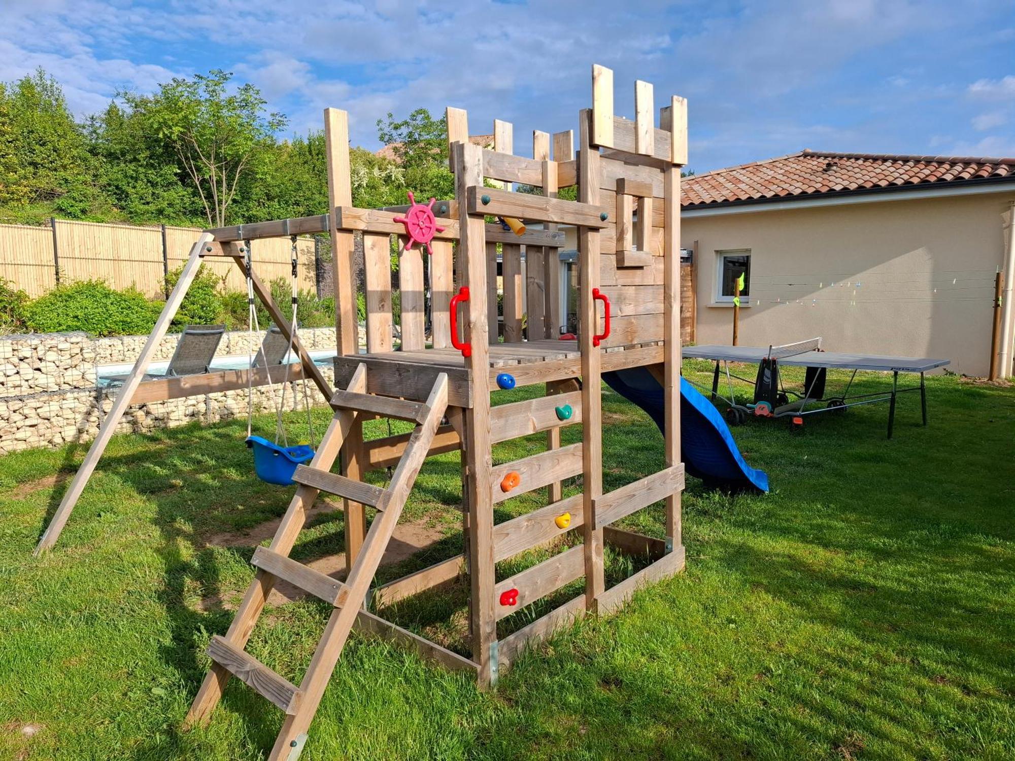 La Villa Des Papillons De Dugradus Обена Экстерьер фото